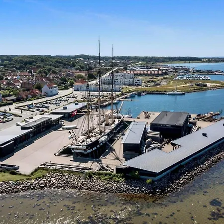 84313-8400-staerevej-9 *